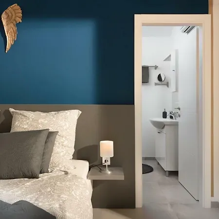 Holiday home Golden Frame House *