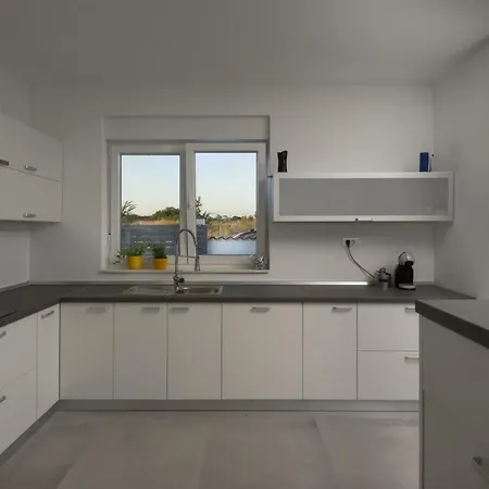 Ferienhaus Golden Frame House Loborika