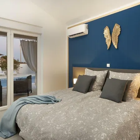 Holiday home Golden Frame House Loborika