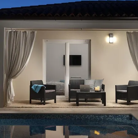 Holiday home Golden Frame House